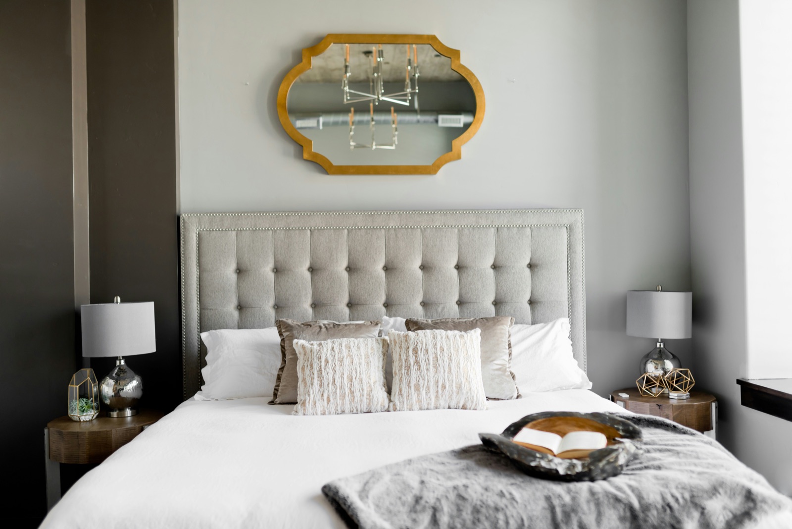 Chambre haut de gamme préparée pour les voyageurs
